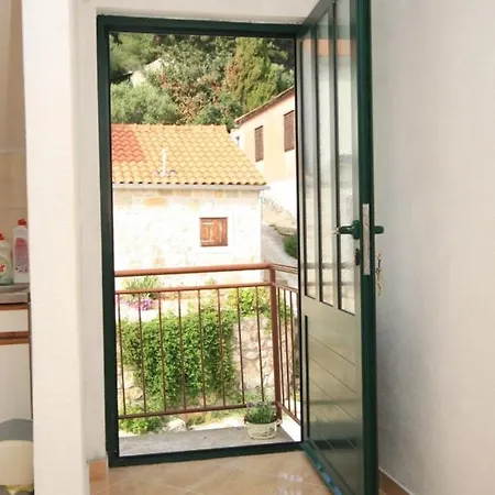 Apartment Seaside Secluded Cove Tvrdni Dolac, Hvar - 8703 *