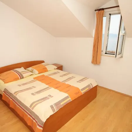 Apartment Seaside Secluded Cove Tvrdni Dolac, Hvar - 8703 Gdinj