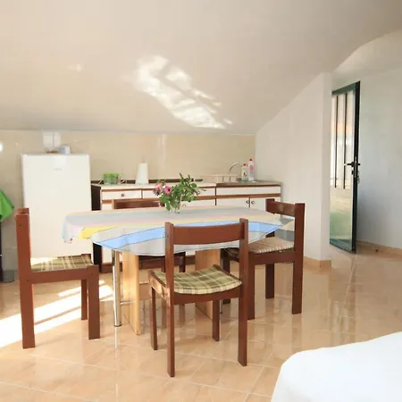 Apartment Seaside Secluded Cove Tvrdni Dolac, Hvar - 8703 *